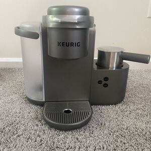 Keurig K-Cafe Special Edition Single Serve Coffee,and Cappuccino Maker.